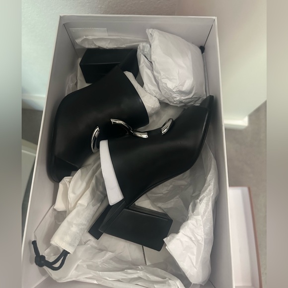 Via Spiga Black Mules with Silver Detail NWT - Picture 1 of 4
